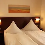 Haus Sparkuhl Garni Hotell 3*