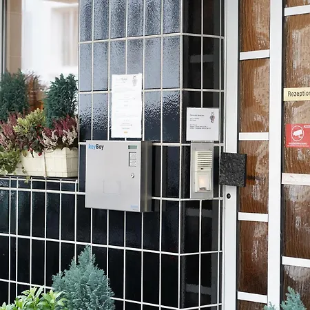 Hotel Haus Sparkuhl Garni 3*